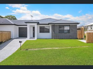 PGH bricks, Colorbond roof, Dulux paint colour