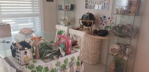 Dining room beforer de-cluttering and staging for sale
